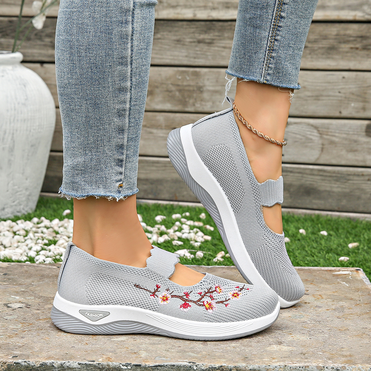 🔥Last Day Promotion 70% OFF🔥- Women's comfortable breathable floral knitted sneakers