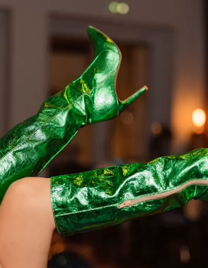 Below-the-knee boots with 9 cm stiletto heel