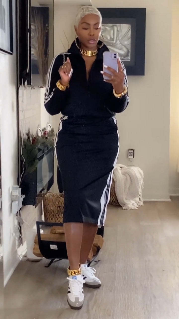 Stand collar jacket + high waist skirt sports suit