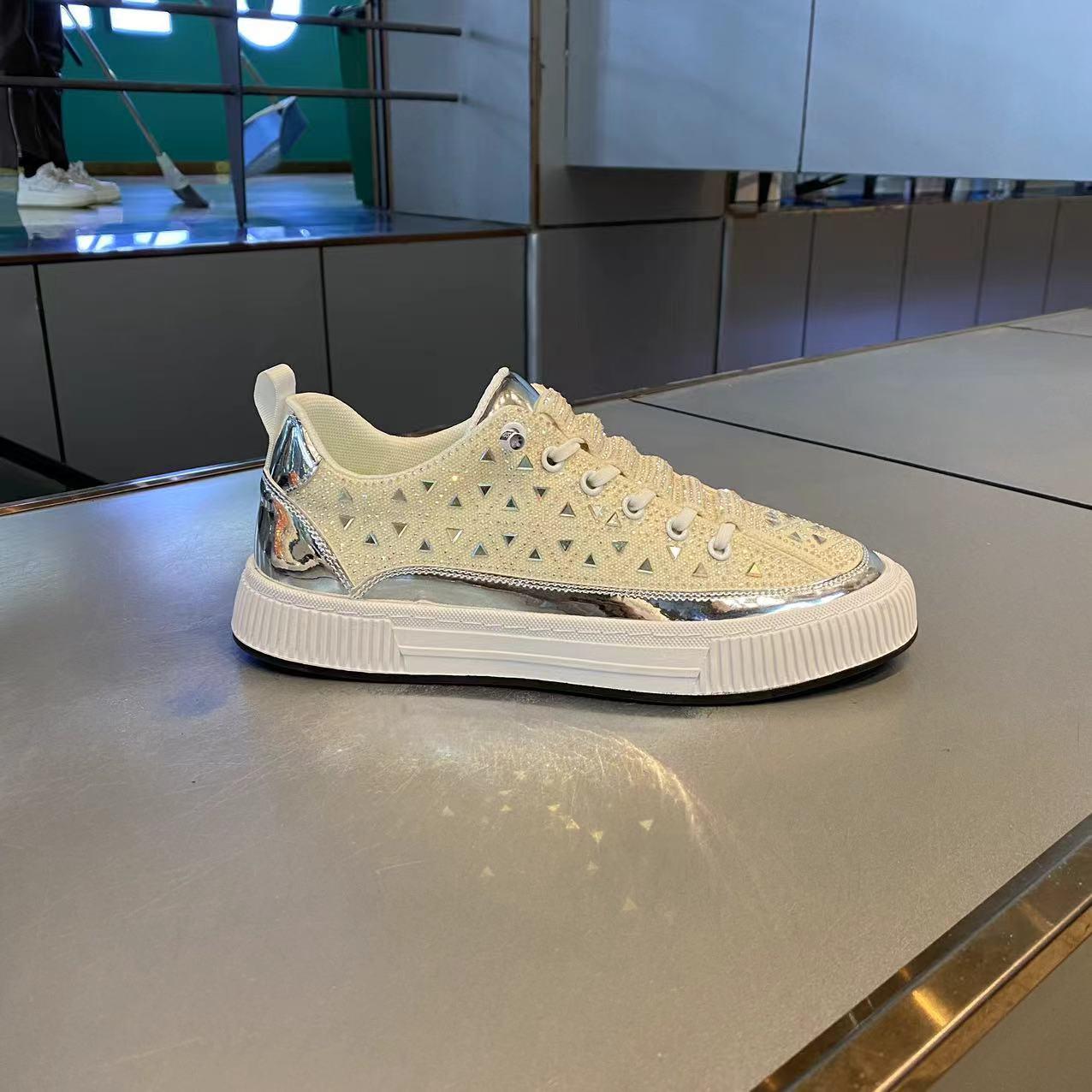 Italian light luxury handmade hot diamond versatile casual shoes