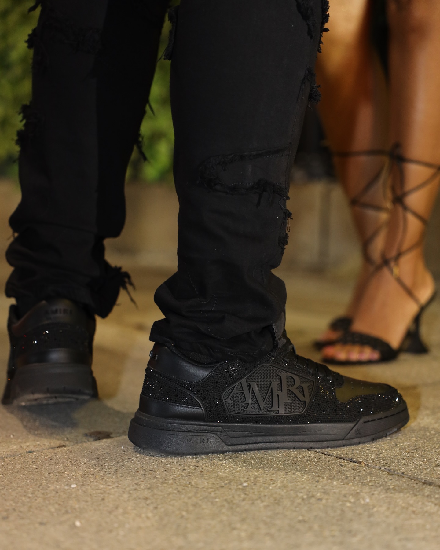 CLASSIC LOW SNEAKER WITH CRYSTAL DETAILING 