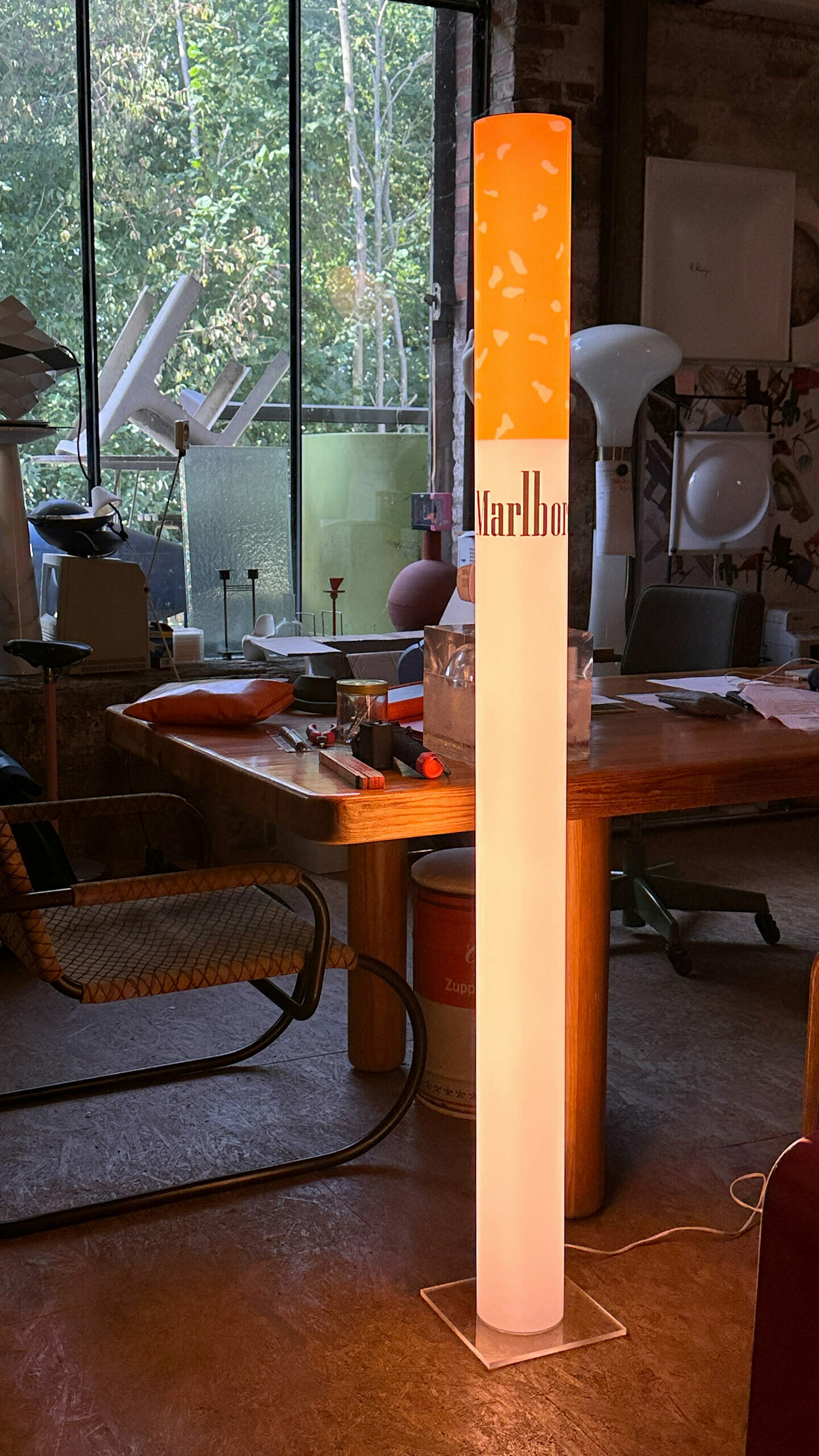 Vintage Marlbocigarette Lamp