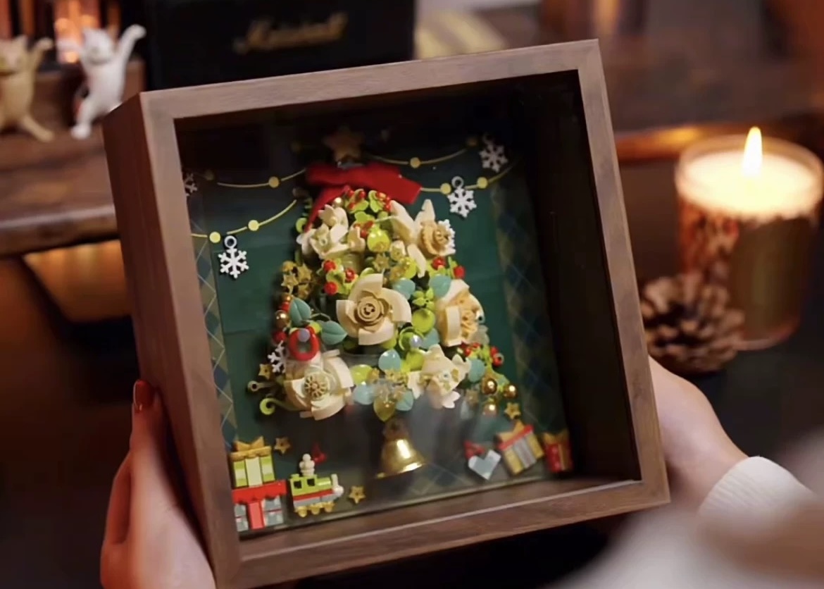 Christmas LEGO photo frames