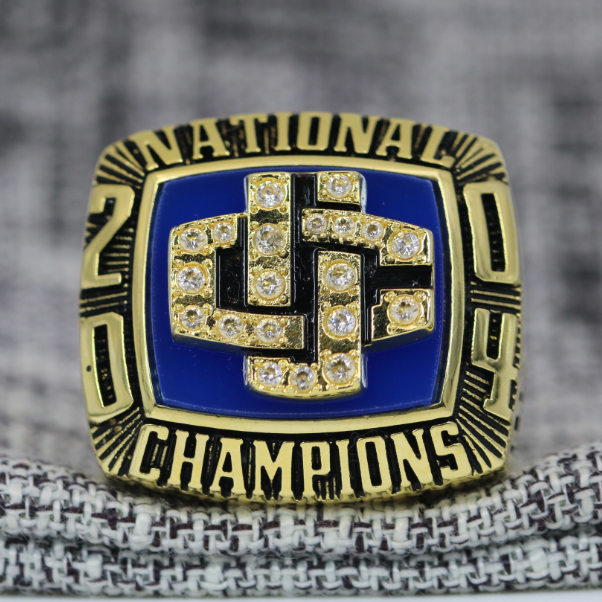 2004 UCONN Huskies NCAA National Championship Ring