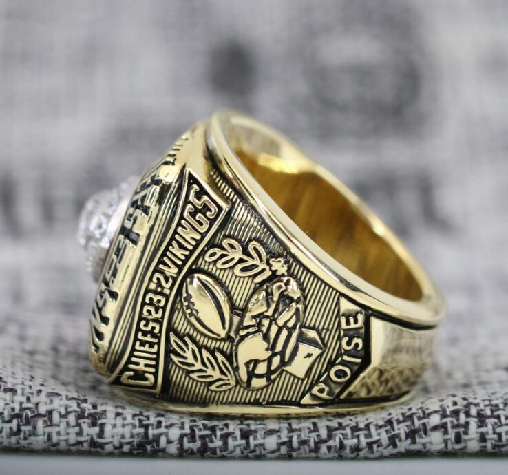 1969 Kansas City Chiefs NFL Super Bowl Championship ring