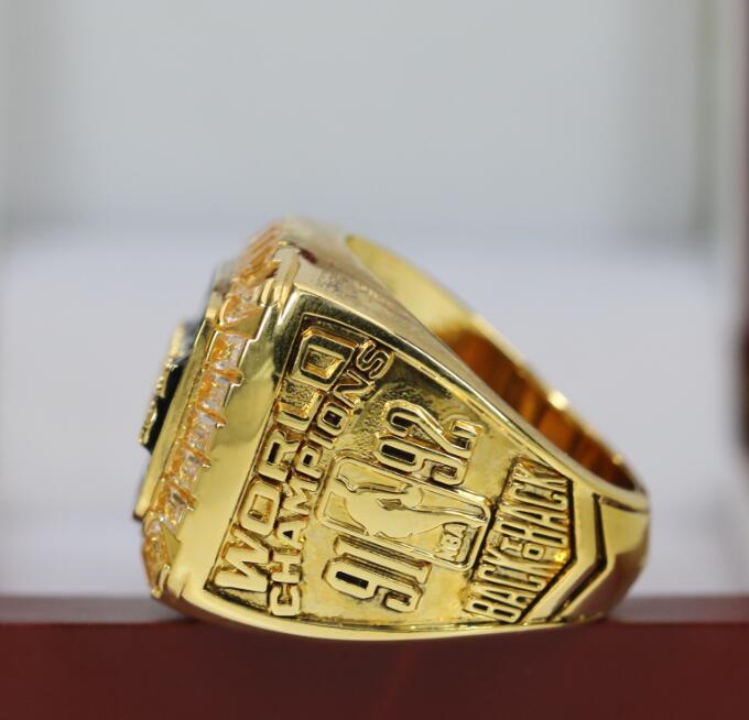 1992 Chicago Bulls NBA Basketball Championship Ring