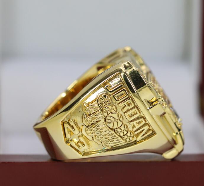 1997 Chicago Bulls NBA Basketball Championship Ring