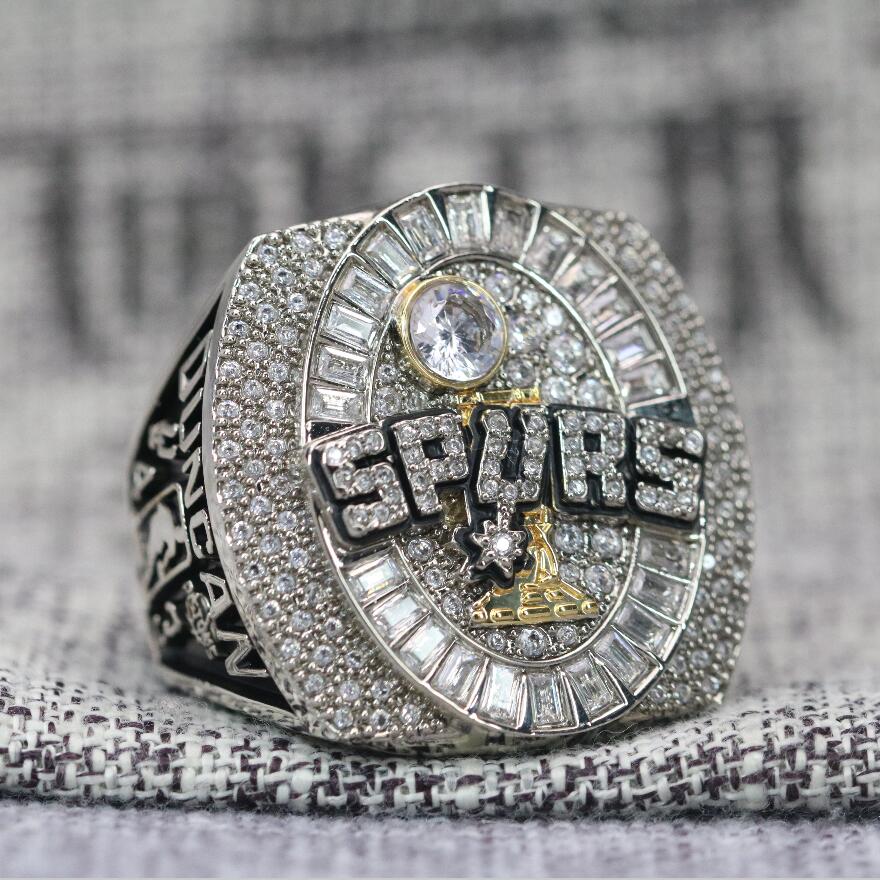 2005 San Antonio Spurs NBA Basketball Championship Ring