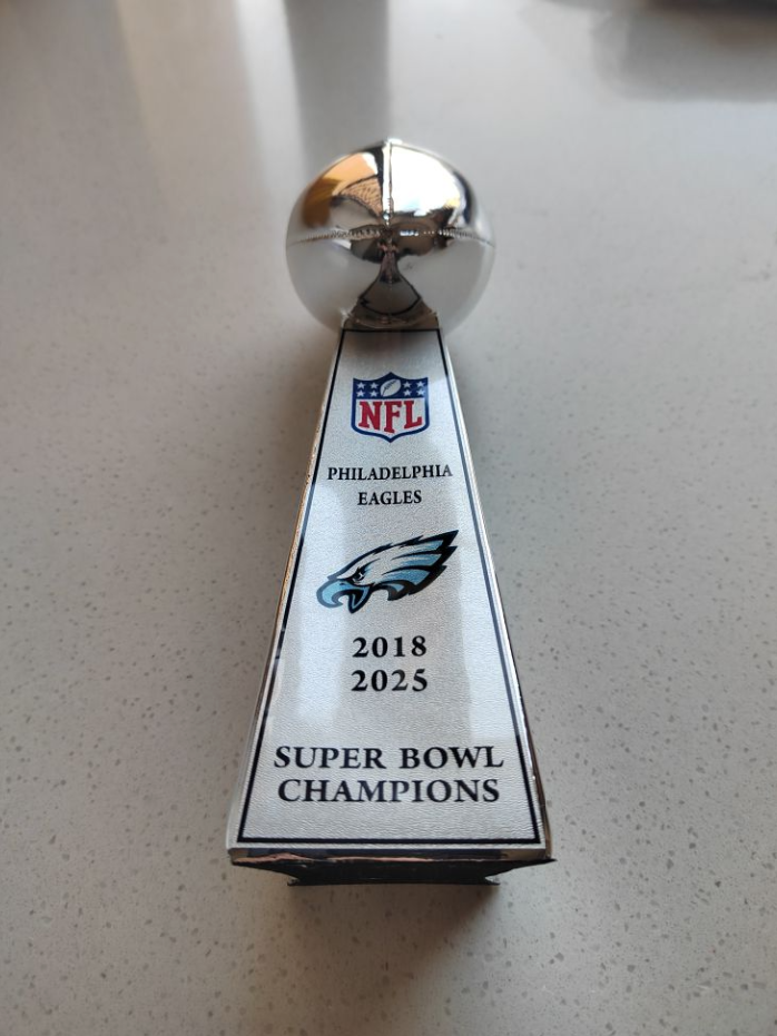 Philadelphia Eagles Super Bowl Championship VINCE LOMBARDI Trophy 9'' Nice Gift