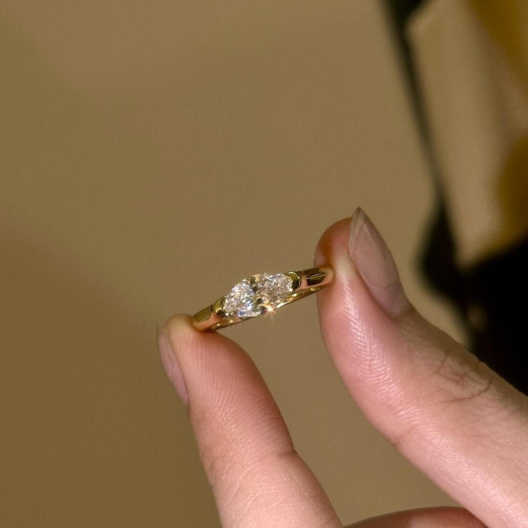 DE VVS1 Marquise Lab Diamond Ring 0.5–2 ct in 18K Gold – Stardust Marquise