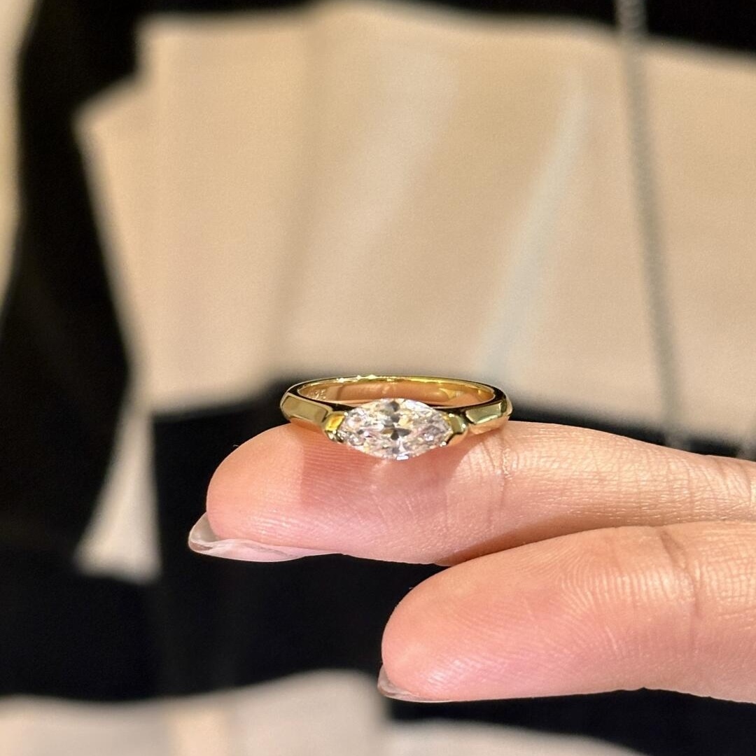 DE VVS1 Marquise Lab Diamond Ring 0.5–2 ct in 18K Gold – Stardust Marquise