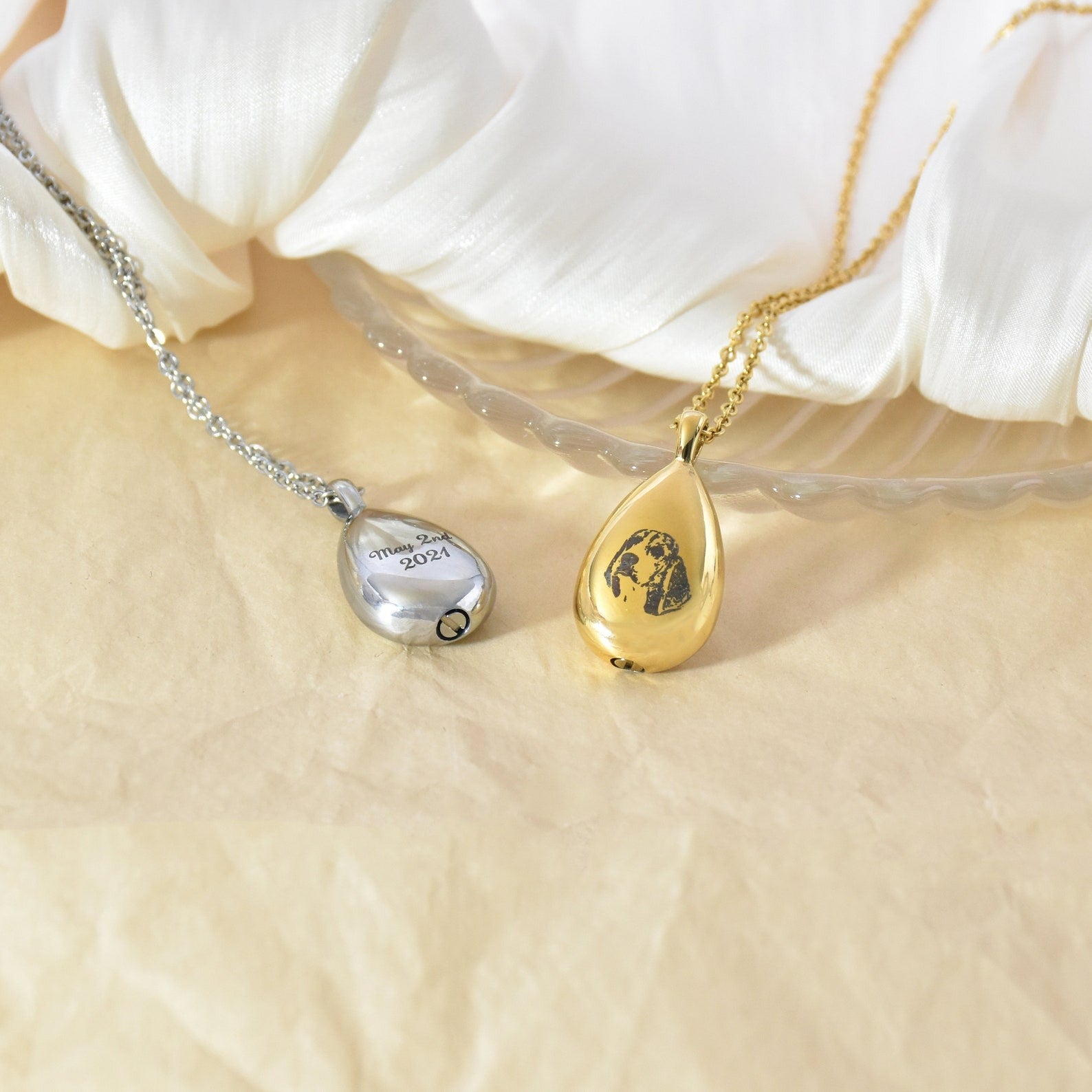 Keep Your Pet's Memory Close - Personalized Teardrop Pet Memorial Jewelry. #PetMemory #TeardropNecklace #PetOwnerGift