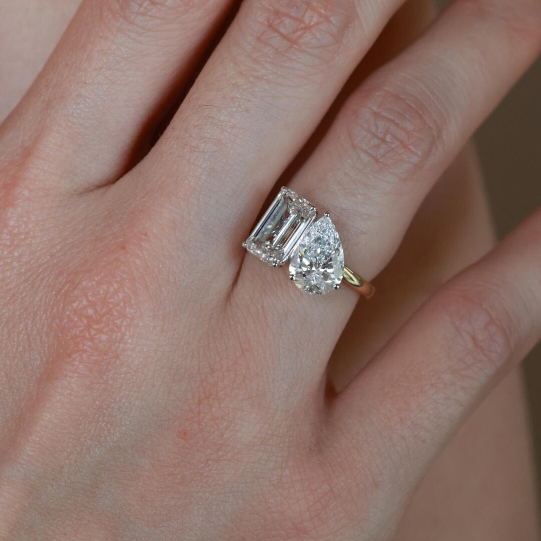 2 ct Emerald & 1.7 ct Pear DE VS Lab Diamond Ring in 18K Gold – Toi et Moi