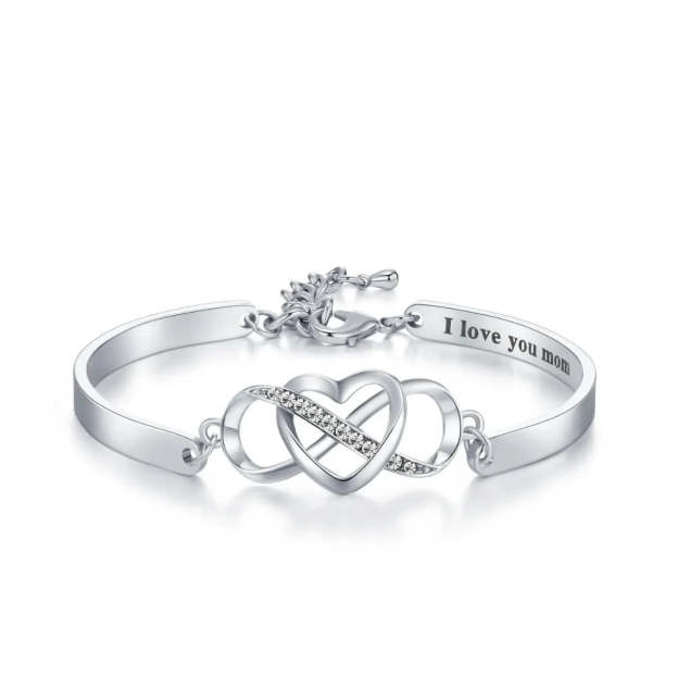 Custom Engraved 14K Gold Heart Infinity Bracelet – "I Love You Mom" Personalized Charm Bangle – Elegant Gift for Mother's Day