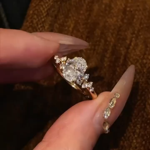 Shooting Star Mini Halo Ring - Lab Grown Diamond
