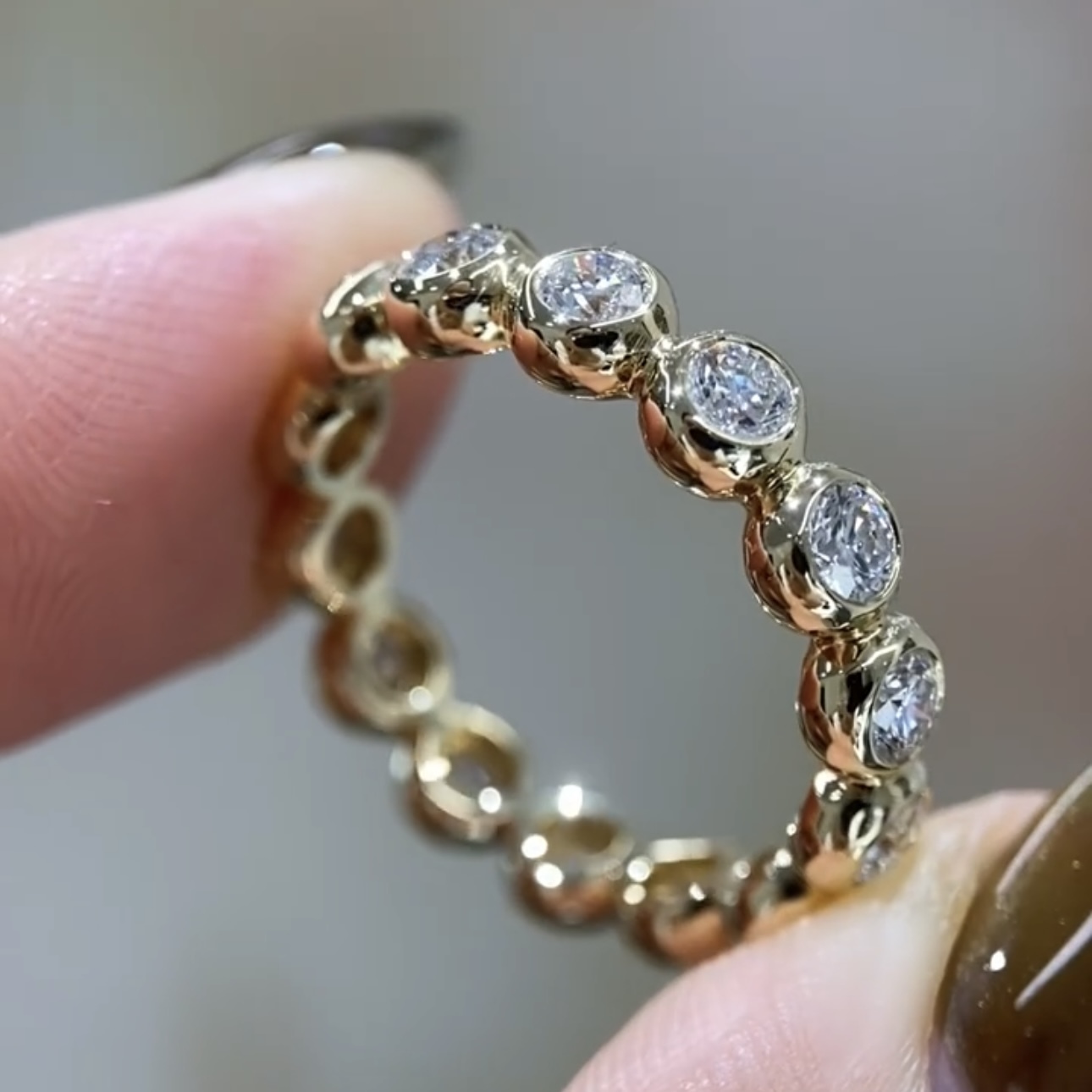 Bubble Diamond Eternity Band 18K Gold – 0.10 ct Each Lab Diamond