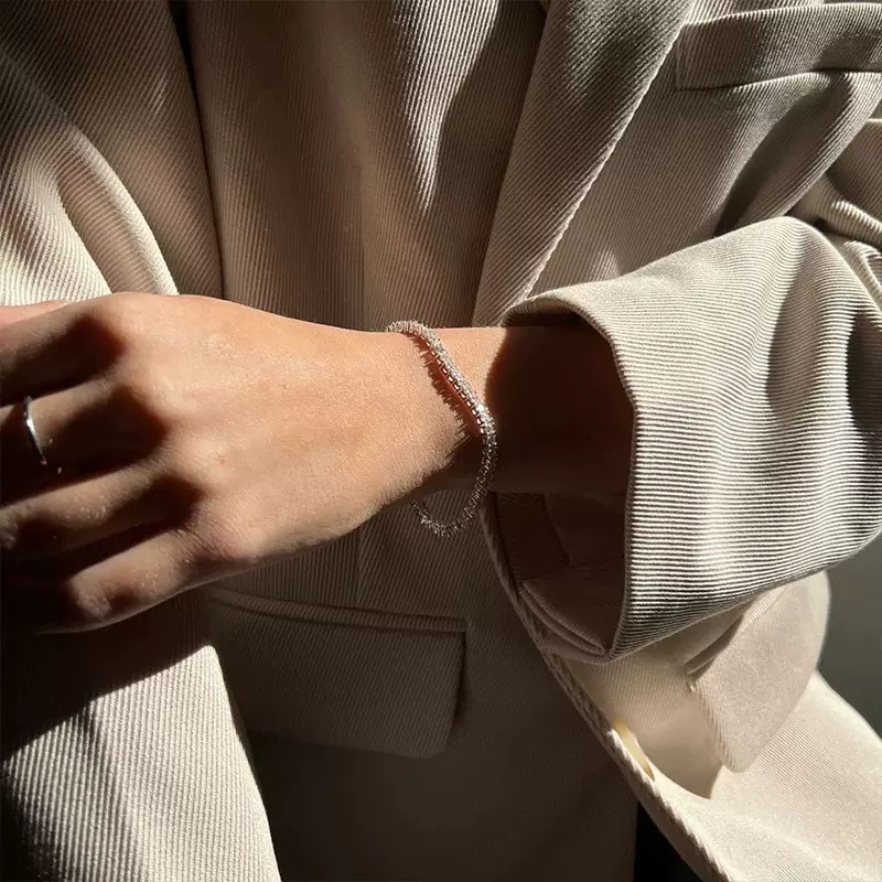 18K gold and white gold diamond tennis bracelet