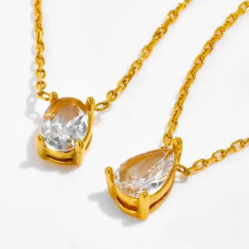 Two-tone gemstone necklace set with gold and rose gold plating