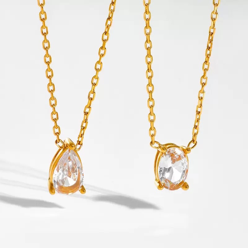 Two-tone gemstone necklace set with gold and rose gold plating