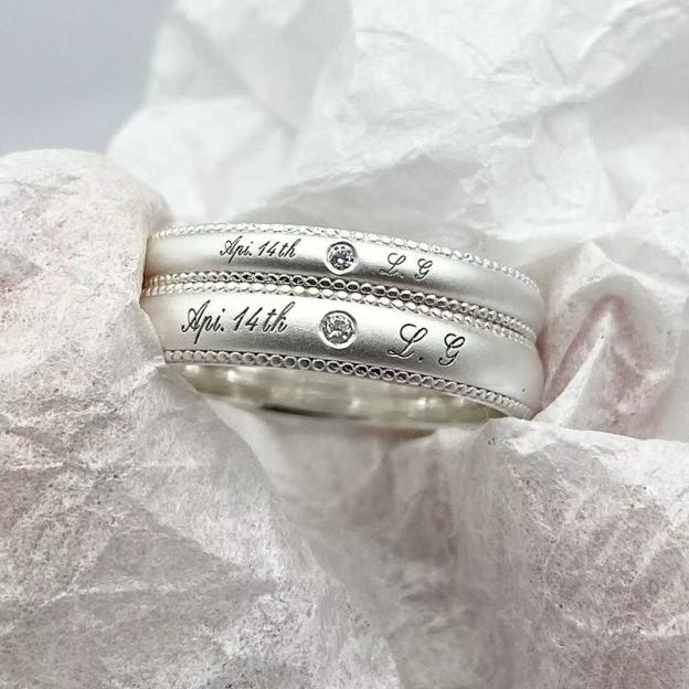 Silver lace edge couple rings with gemstones