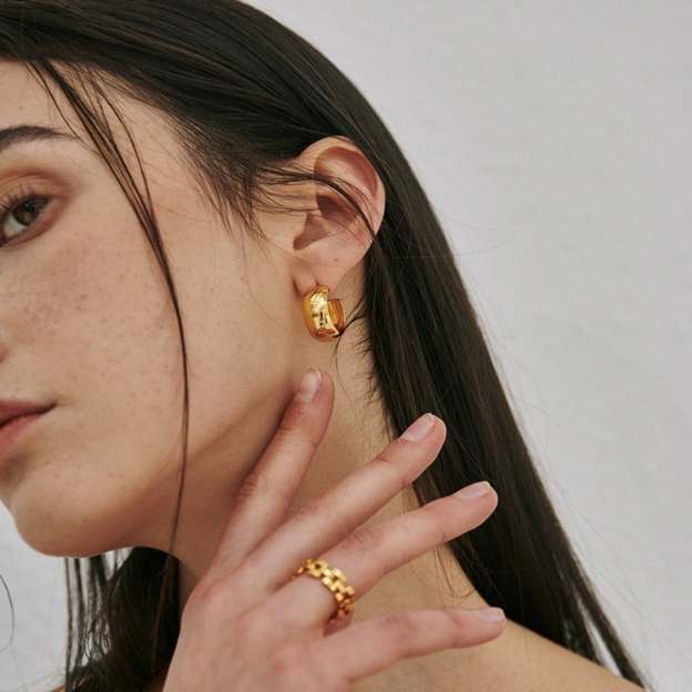 Chic 925 Sterling Silver Hoop Earrings - Available in 14K and 18K Gold Plating for a Sophisticated Look