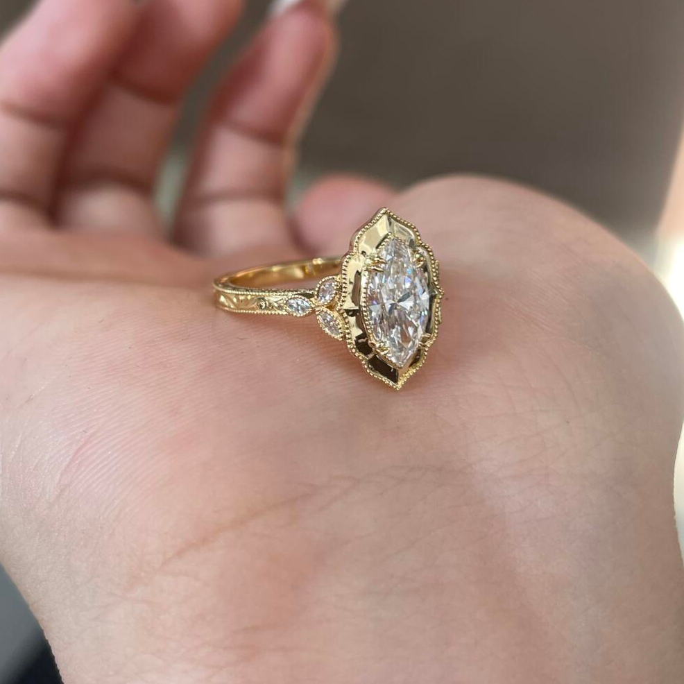 Vintage 18K Gold VVS2 Lab-Diamond Marquise Cocktail Ring – Baroque Engraved Sizes 5-9