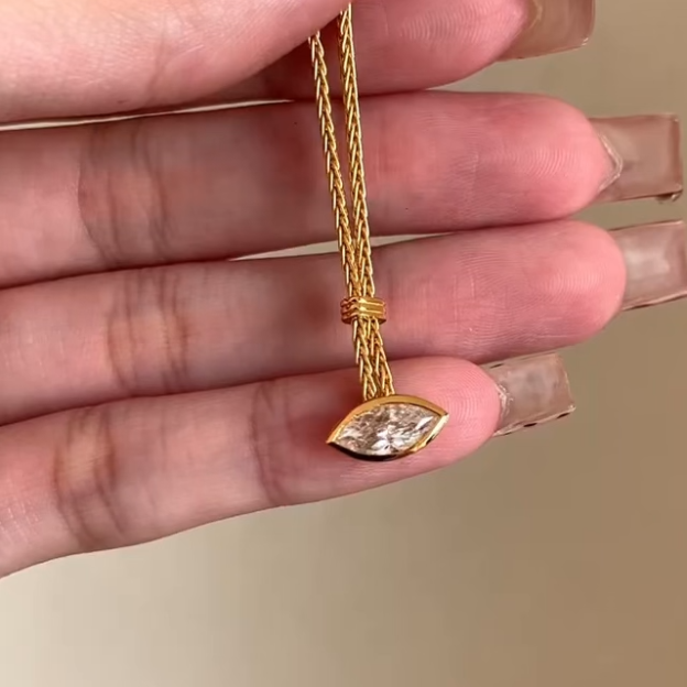 Marquise Soft Chain Ring