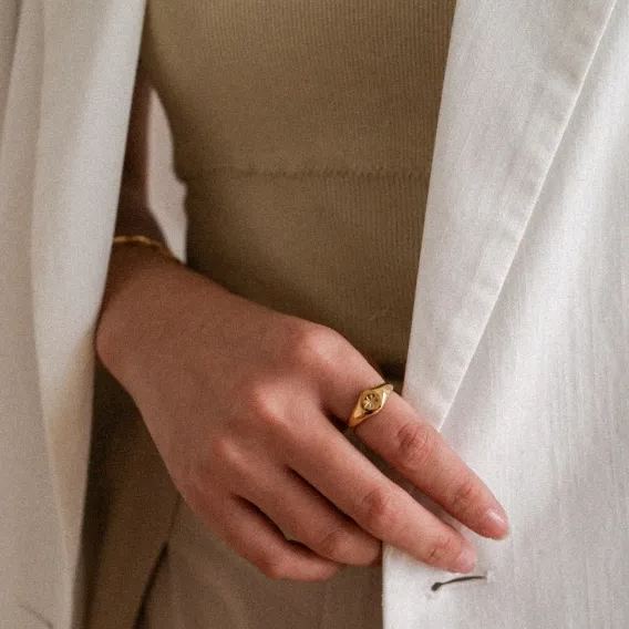 18K Gold Ring, Gold-Plated, Starburst Design, Signet Ring, Classic Style