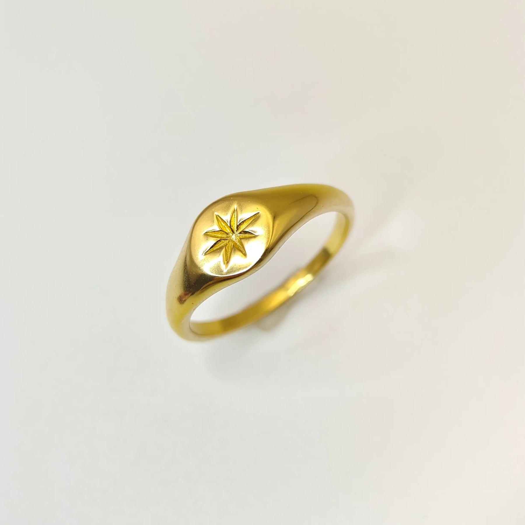 18K Gold Ring, Gold-Plated, Starburst Design, Signet Ring, Classic Style