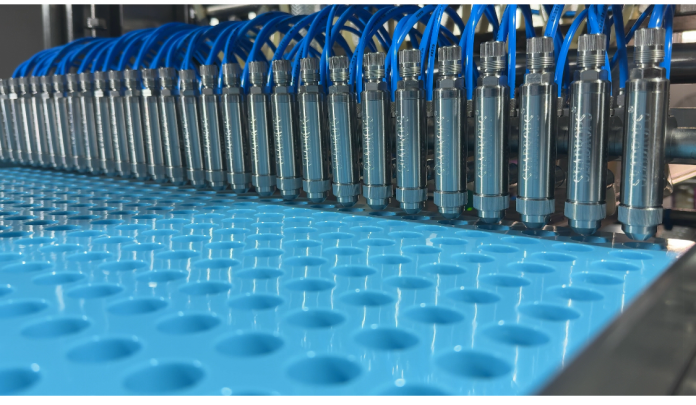 SDV700 - Spray diameter 0.5CM-3CM. Spray shine, gloss, and glaze, baking oils, egg wash, icing, syrups, cream, and chocolate onto gummies and candies