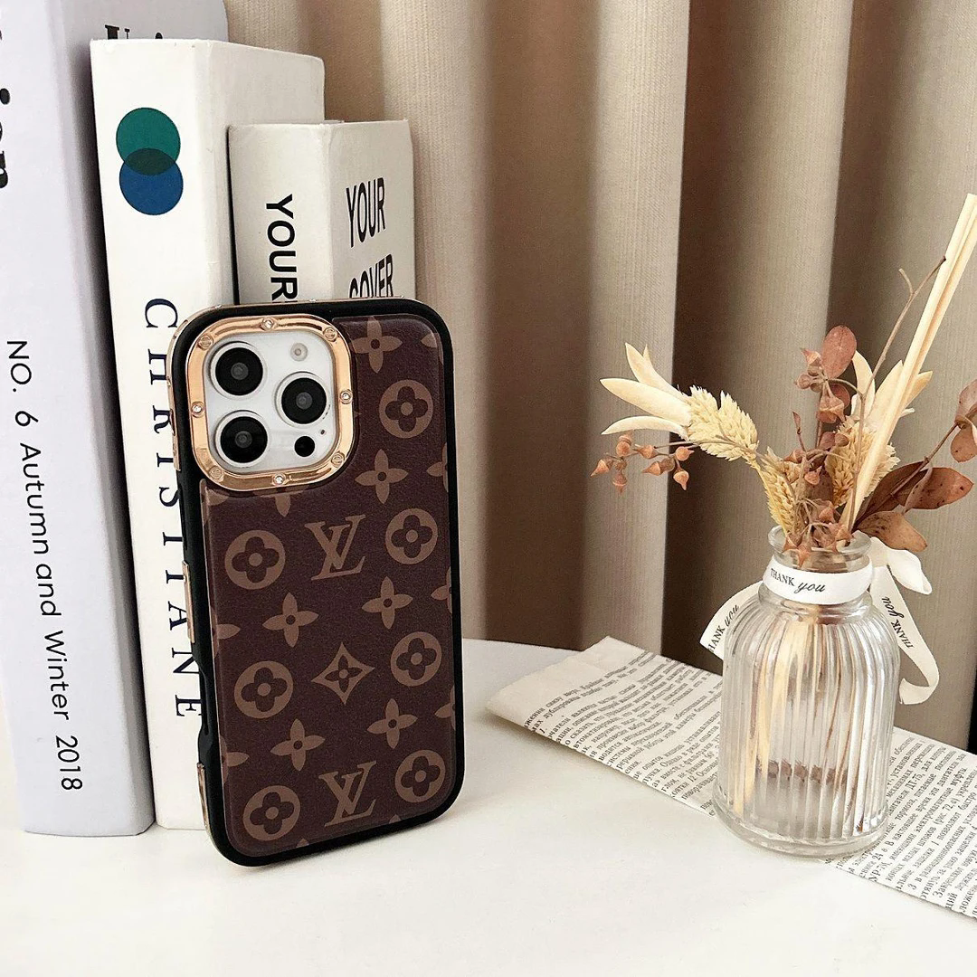 路易威登鑲嵌皮質手機殼