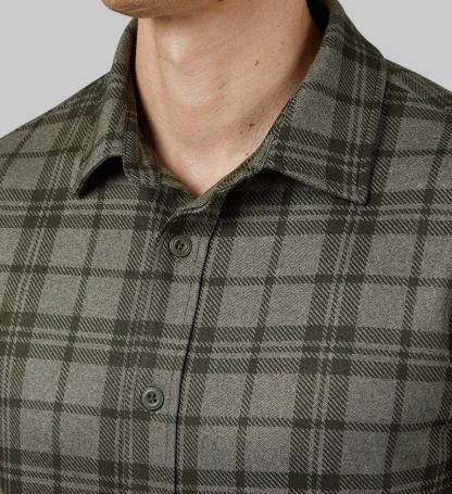 MEN'S SOFT STRETCH KNIT LONG SLEEVE BUTTON-UP