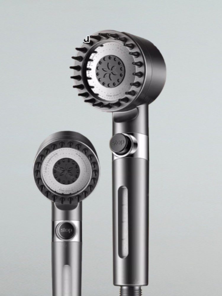 Ensemble de pommeau de douche à pression.