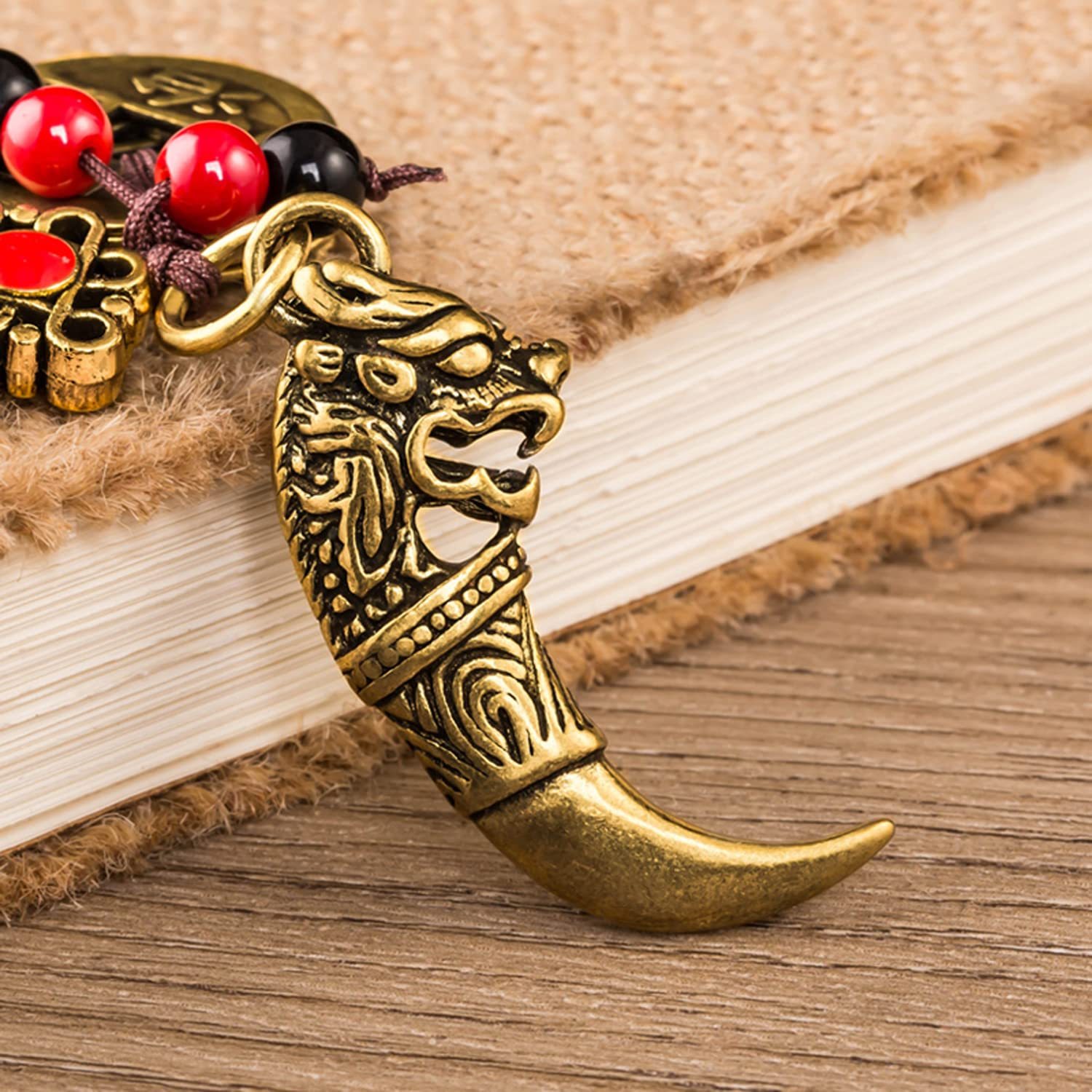 🍀[Cumpărați unul și primiți trei gratuit]! ✨Dragon Teeth Amulet Feng Shui Lucky Breloc, Accesoriu pentru geantă pentru farmecul norocului cu cinci monede Feng Shui Lucky Charm Ciciuc