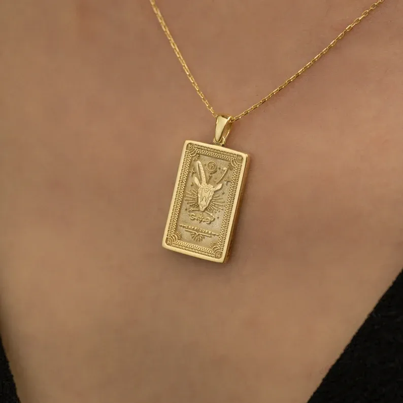 Collana reversibile con carta dei tarocchi zodiacale Capricorno Diavolo - Sofisticati gioielli bohémien - Ciondolo astrologico - Bellissimo regalo (Unisex)