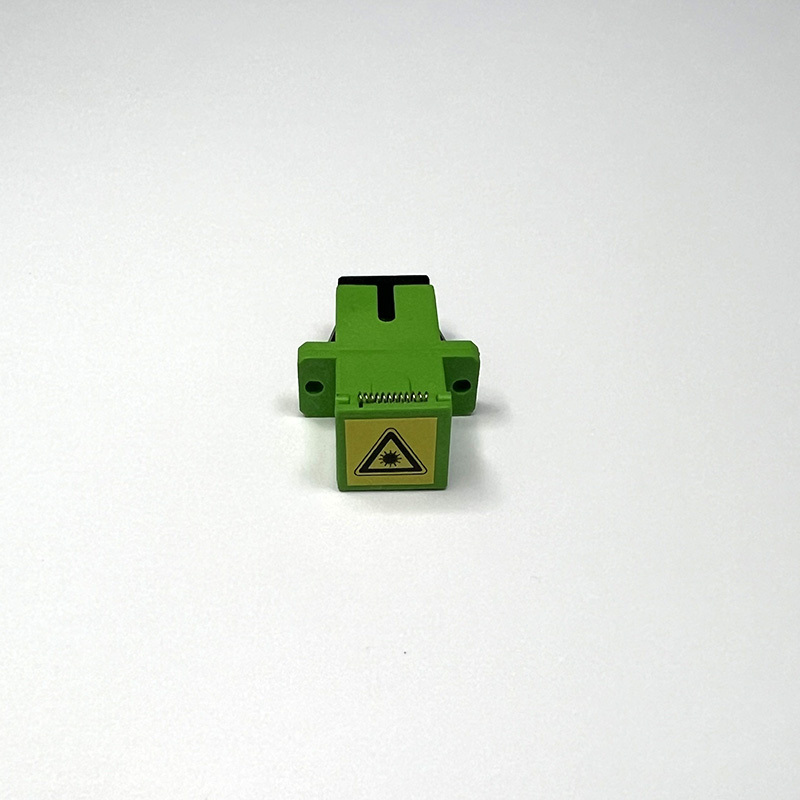 Adapter SC/APC z automatyczną osłoną przeciwkurzową i migawką w kolorze zielonym