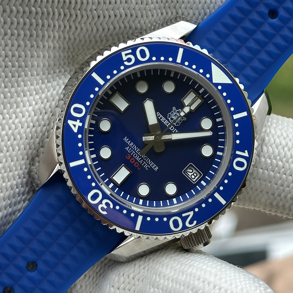STEELDIVE Official SD1968 Blue Dial 44mm One-piece Case Sapphire Crystal NH35 Automatic Men Dive Watch