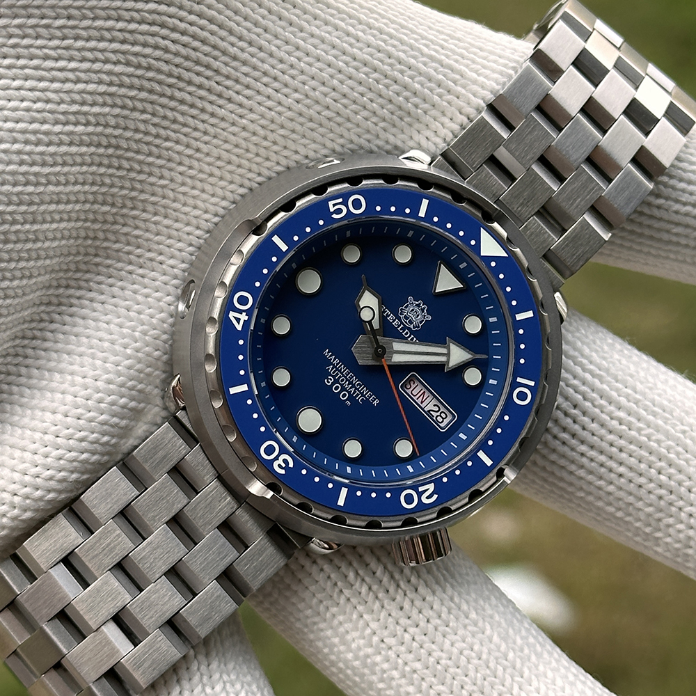 STEELDIVE Official SD1975W Day and Date Function NH36 Automatic Tuna Dive Watch