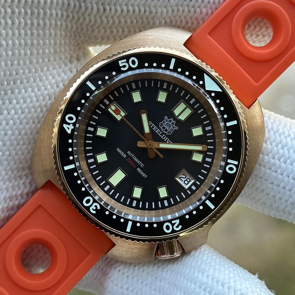 STEELDIVE Official SD1970S Swiss BGW9 Blue Luminous 200M Waterproof NH35 Automatic Mens Dive Watch