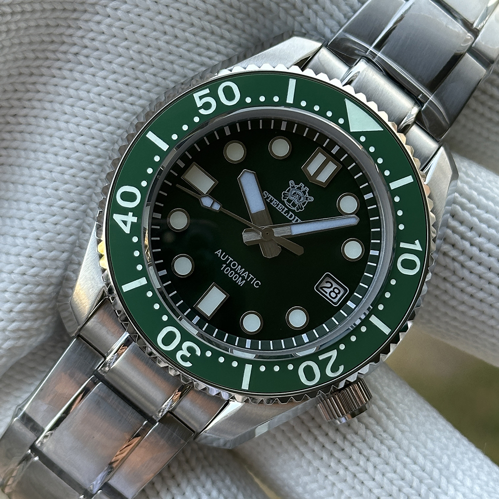 STEELDIVE Official SD1968 Swiss Luminous Sapphrie Glass 200M Waterproof NH35 Automatic Dive Watch