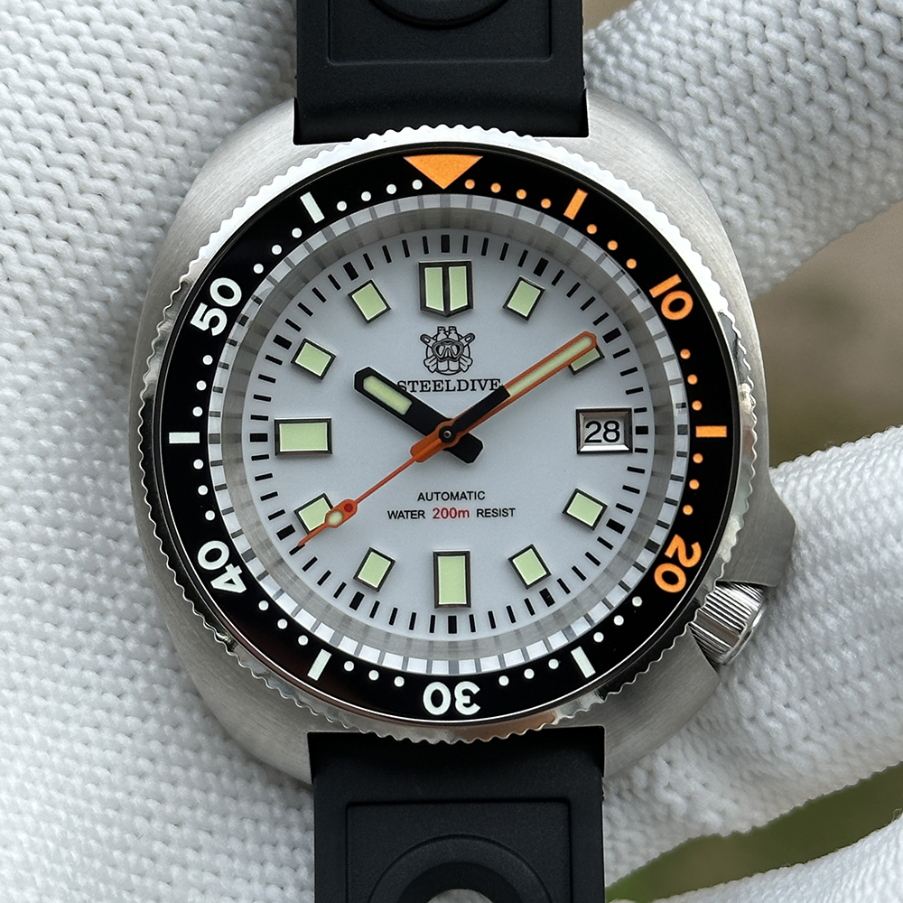 STEELDIVE Official SD1974C White Dial New Arrival NH35 Automatic 200m Dive Watch 