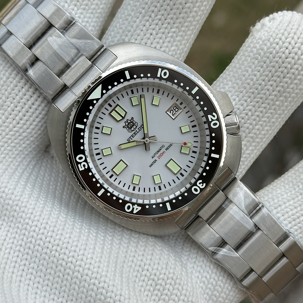STEELDIVE Official SD1974 Sapphire Glass 200M Waterproof NH35 Automatic Mens Dive Watch V3 Bracelet