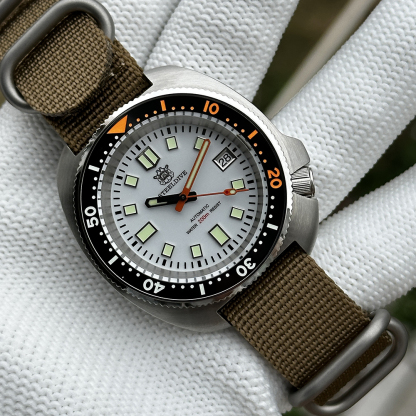 STEELDIVE Official SD1974C White Dial New Arrival NH35 Automatic 200m Dive Watch 