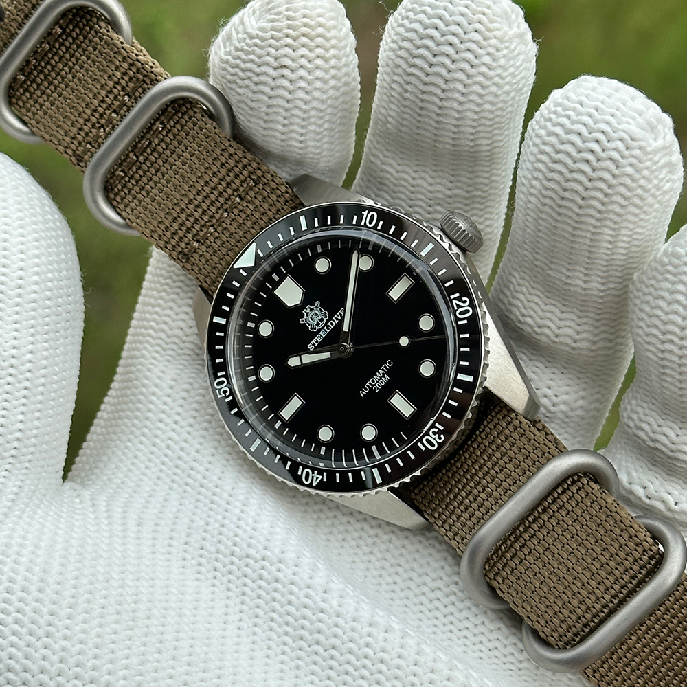 STEELDIVE Official SD1965 Black Dial 42.1MM Case Sapphire Glass Ceramic Bezel Insert 200M Waterproof NH35 Mens Dive Watch