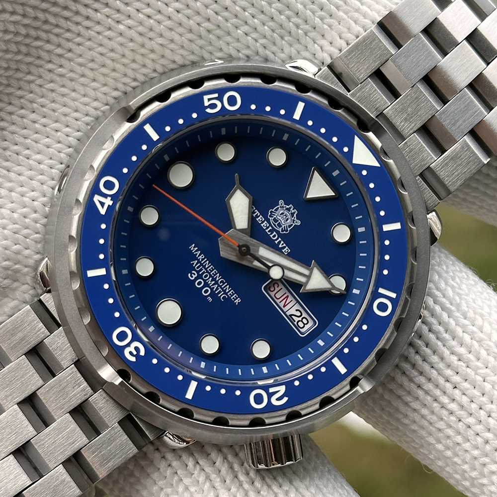 STEELDIVE Official SD1975W Day and Date Function NH36 Automatic Tuna Dive Watch