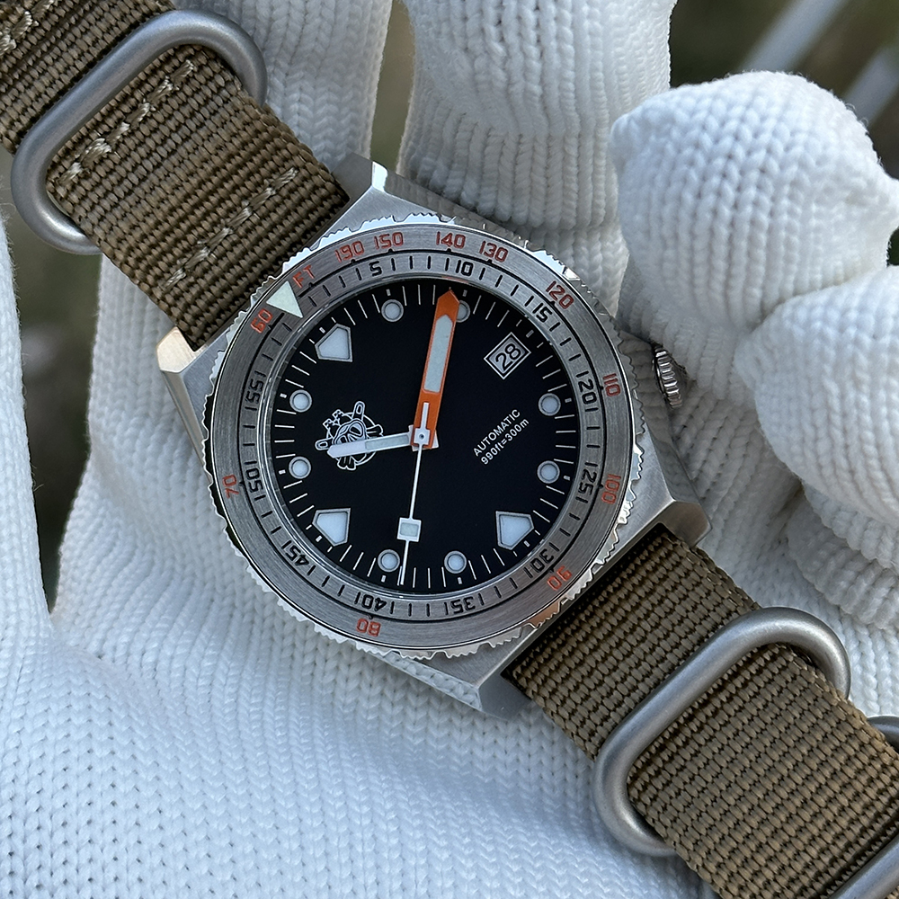 STEELDIVE Official SD1936 Swiss BGW9 Luminous 40MM Steel Case Sapphire Glass Steel Bezel 300M Mens NH35 Date Dive Watch