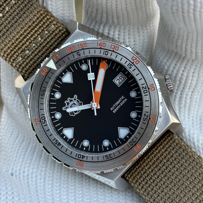 STEELDIVE Official SD1936 Swiss BGW9 Luminous 40MM Steel Case Sapphire Glass Steel Bezel 300M Mens NH35 Date Dive Watch