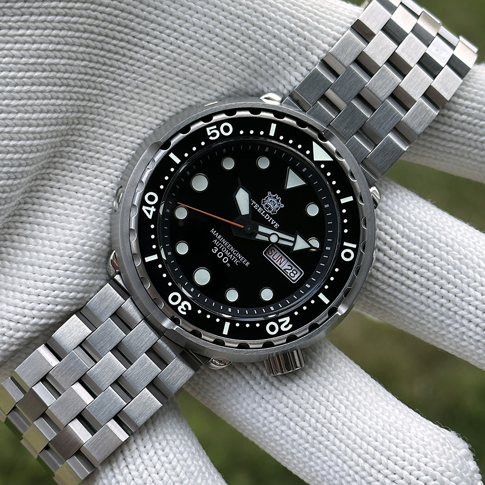 STEELDIVE Official SD1975W Day and Date Function NH36 Automatic Tuna Dive Watch