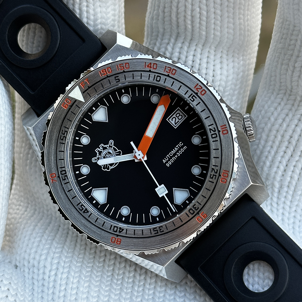 STEELDIVE Official SD1936 Swiss BGW9 Luminous 40MM Steel Case Sapphire Glass Steel Bezel 300M Mens NH35 Date Dive Watch