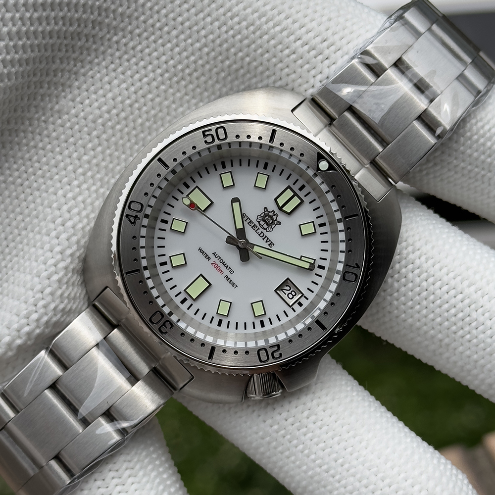STEELDIVE Official SD1981 Stainless Steel Bezel 43.8MM Case 200M Waterproof Sapphire Glass NH35 Automatic Mens Dive Watches